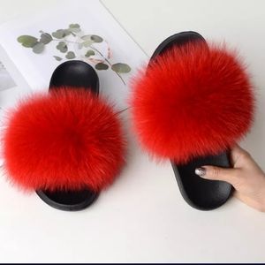 Fur slippers